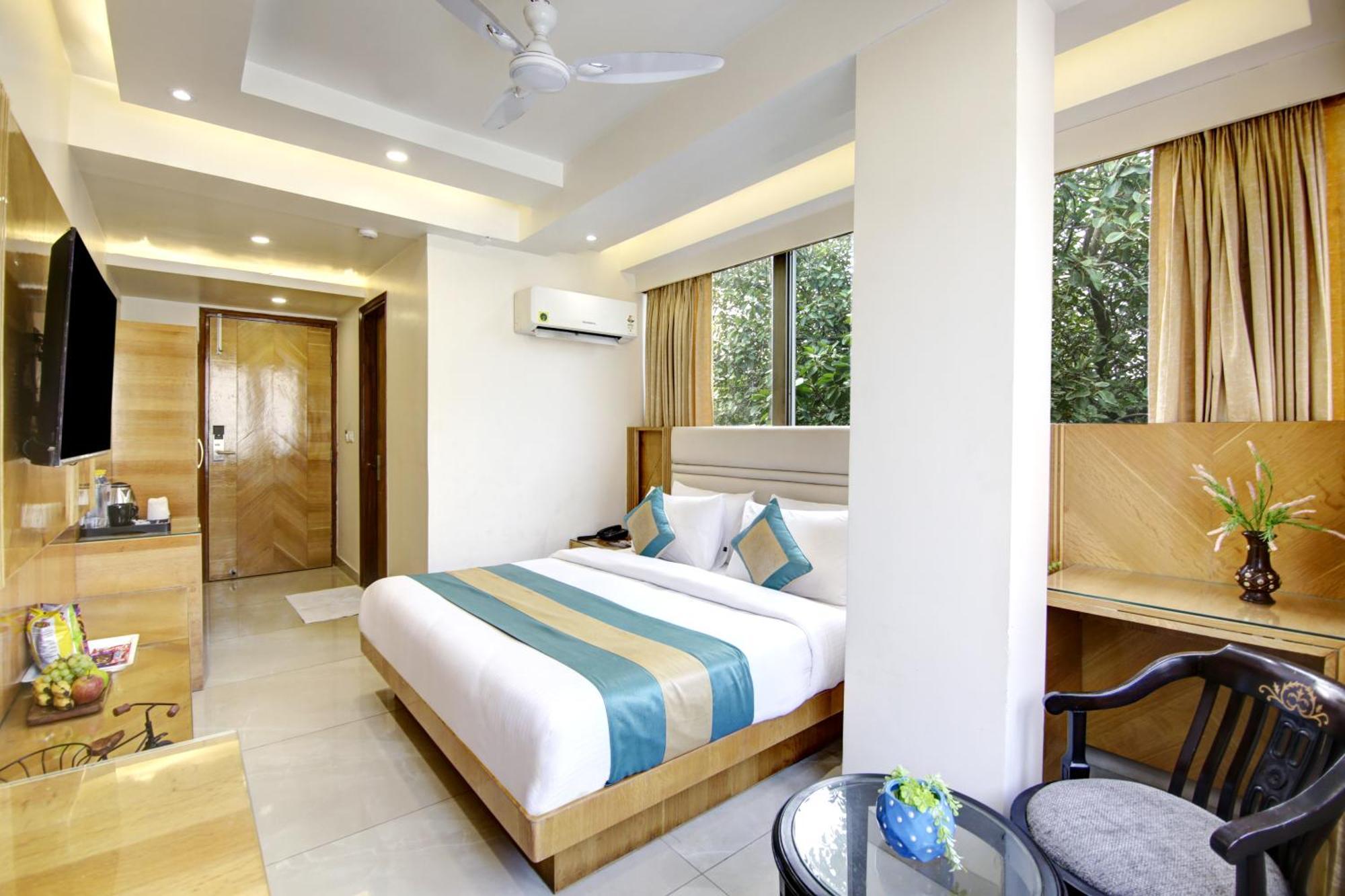 Hotel Krishna Plaza 'New Delhi' - By M S Hospitality Exteriér fotografie