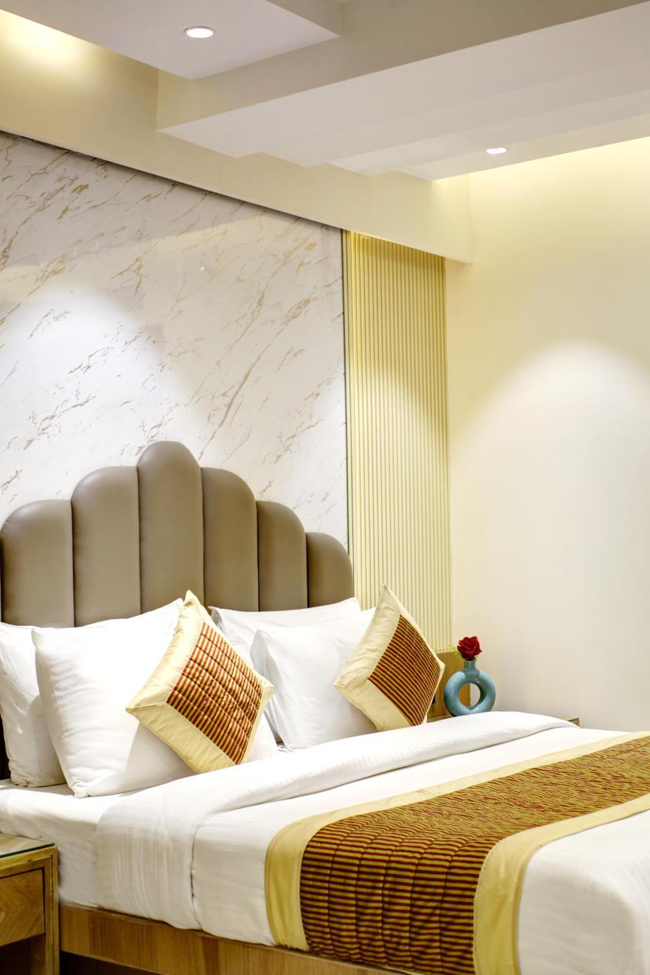 Hotel Krishna Plaza 'New Delhi' - By M S Hospitality Exteriér fotografie