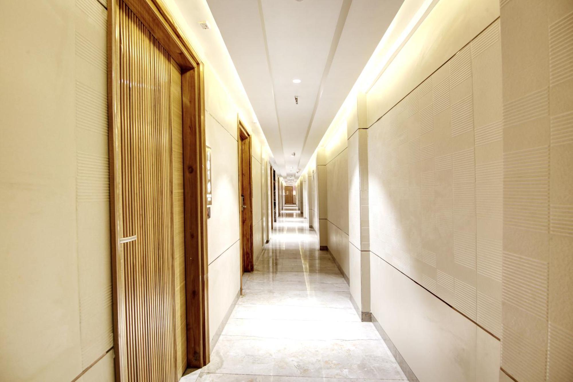 Hotel Krishna Plaza 'New Delhi' - By M S Hospitality Exteriér fotografie