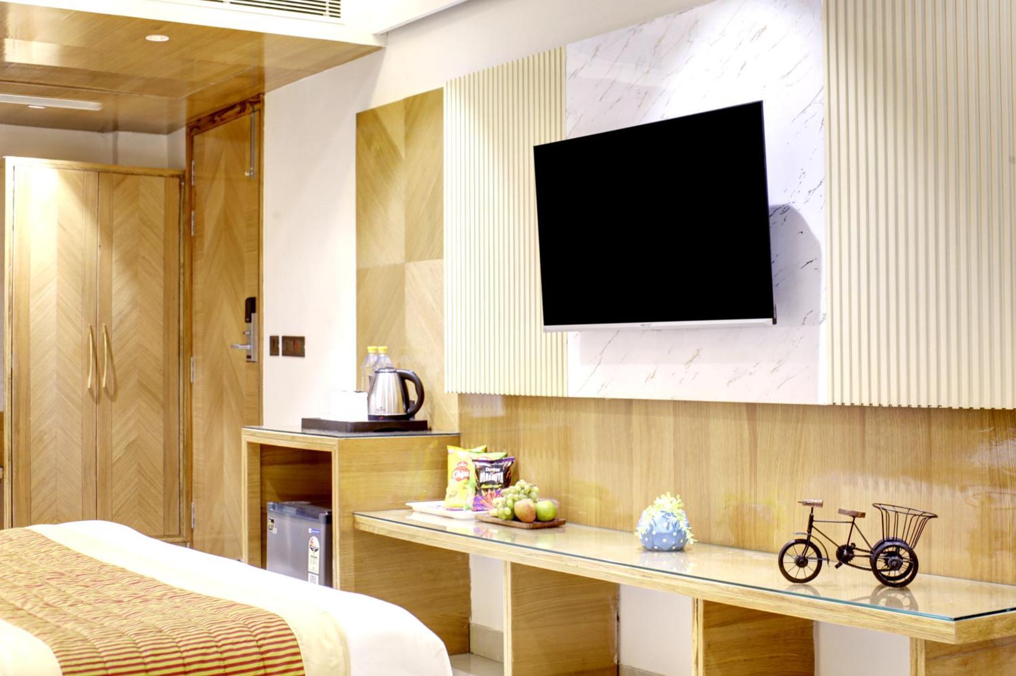 Hotel Krishna Plaza 'New Delhi' - By M S Hospitality Exteriér fotografie