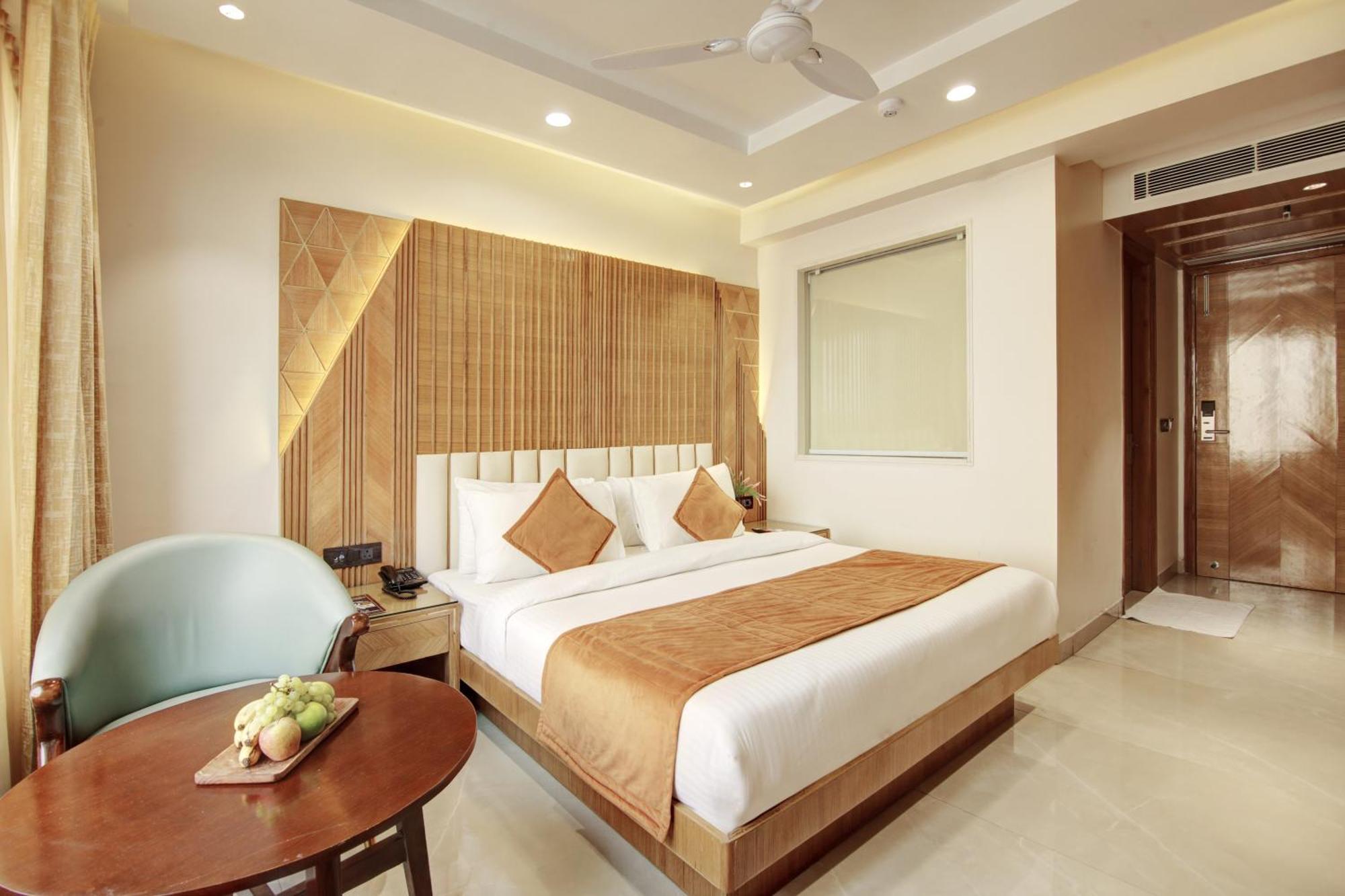 Hotel Krishna Plaza 'New Delhi' - By M S Hospitality Exteriér fotografie
