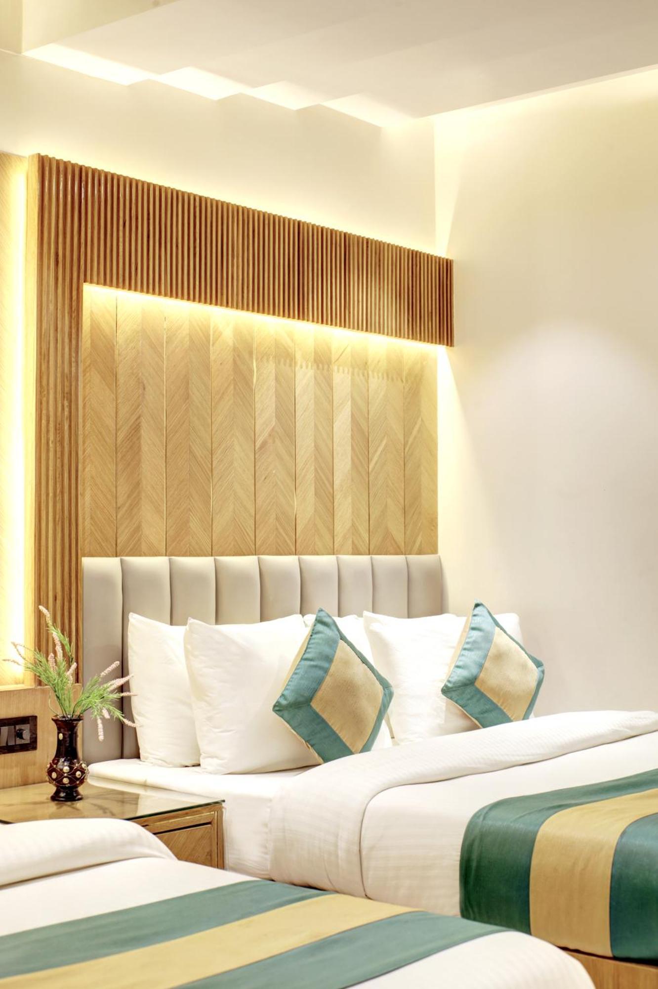 Hotel Krishna Plaza 'New Delhi' - By M S Hospitality Exteriér fotografie