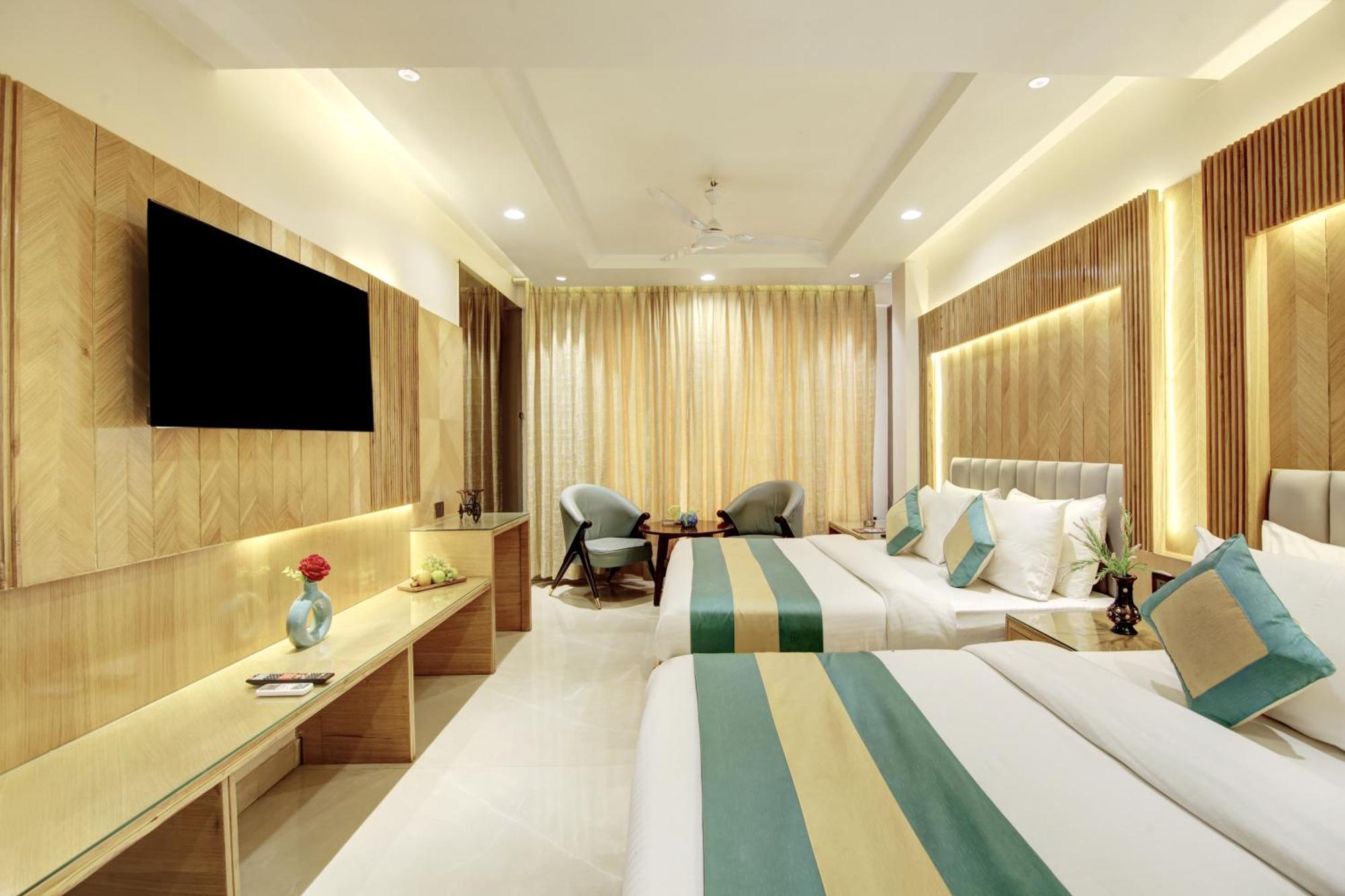 Hotel Krishna Plaza 'New Delhi' - By M S Hospitality Exteriér fotografie